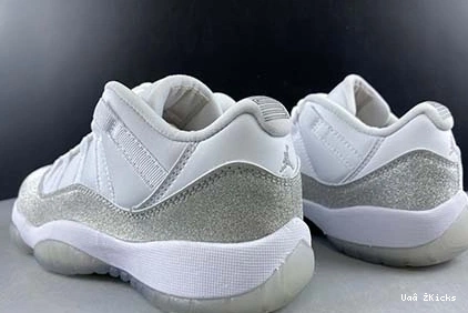 Silver” Trendsetting Jordan 703 “Metallic WMNS 11 Air AH0715-100 1011